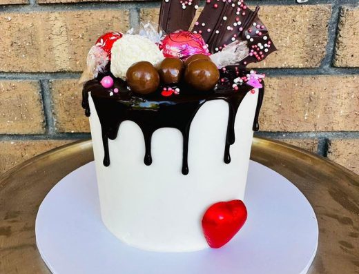 Reina Cakes